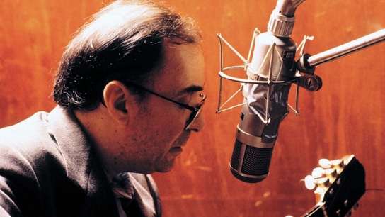 Fotografía del compositor brasileño Joao Gilberto.